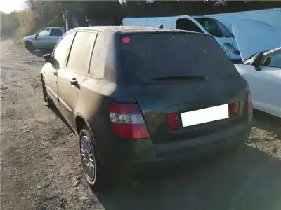 Veicolo di demolizione fiat stilo (192_) 1.2 16v (192_xa1b) dell'anno 2002 alimentato 188 a5.000