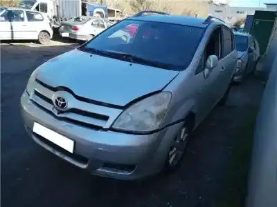 Veículo de Sucata toyota corolla verso (e12) 2.0 d4d do ano 2004 alimentado 1cd-ftv