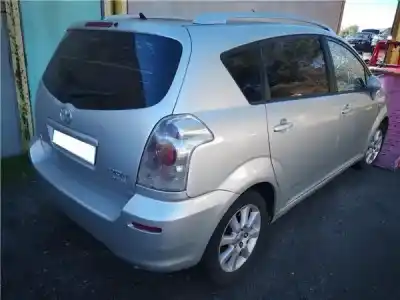 Scrapping Vehicle toyota corolla verso (e12) 2.0 d4d of the year 2004 powered 1cd-ftv