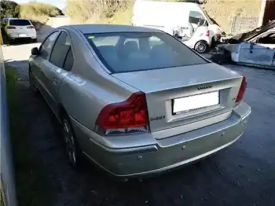 Здавання транспортного засобу volvo s60 berlina 2.4 року 2005 потужний b 5244 s