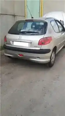 Veículo de Sucata PEUGEOT 206+ (2L_, 2M_) 1.4 HDI ECO 70 do ano 2006 alimentado 8HZ (DV4TD)
