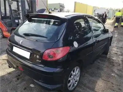 Veículo de Sucata peugeot 206 cc (2d) 2.0 s16 do ano 2004 alimentado rfn (ew10j4)