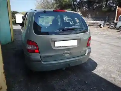 Sloopvoertuig renault megane scenic (ja0/1_) 1.6 16v (ja0b ja04 ja11 ja00) van het jaar 2003 aangedreven k4m 700