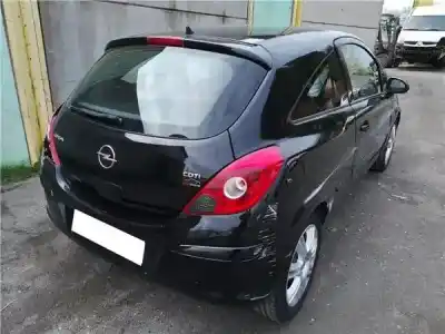 Veicolo di demolizione opel corsa d 1.3 cdti dell'anno 2006 alimentato z 13 dtj
