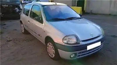 Здавання транспортного засобу RENAULT CLIO II FASE II (B/CB0) 1.2 Authentique року 1999 потужний D7F 720