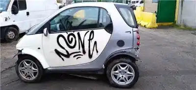 Здавання транспортного засобу smart fortwo coupe 600 року 2002 потужний 160.910