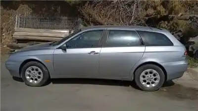 Veículo de Sucata alfa romeo alfa 156 (116) 1.9 jtd 16v distinctive do ano 2003 alimentado 192 a5.000