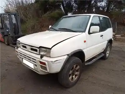 Sloopvoertuig nissan terrano ii (r20) 2.7 td 4wd van het jaar 1995 aangedreven td27t