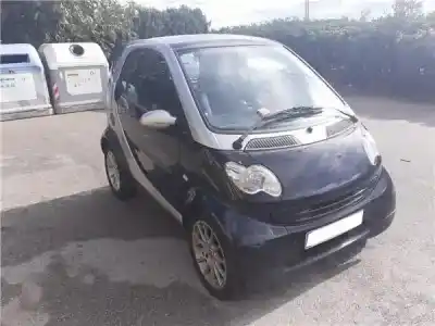 Veículo de Sucata smart micro compact car 600 do ano 2002 alimentado g13