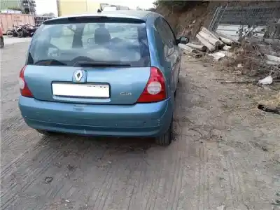 Здавання транспортного засобу renault   року 2005 потужний 