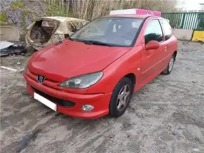 Veículo de Sucata PEUGEOT 206+ (2L_, 2M_) 1.4 HDI ECO 70 do ano 2006 alimentado 8HZ (DV4TD)