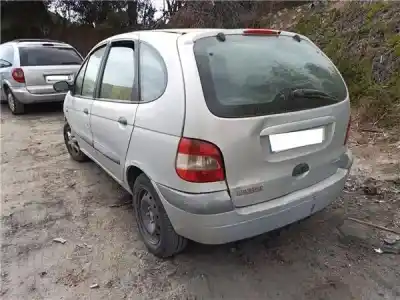 Veicolo di demolizione renault megane scenic (ja0/1_) 1.6 16v (ja0b ja04 ja11 ja00) dell'anno 2001 alimentato k4m 700