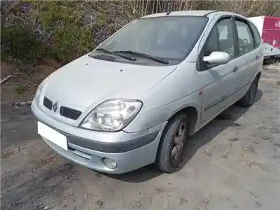 Veicolo di demolizione renault megane scenic (ja0/1_) 1.6 16v (ja0b ja04 ja11 ja00) dell'anno 2001 alimentato k4m 700
