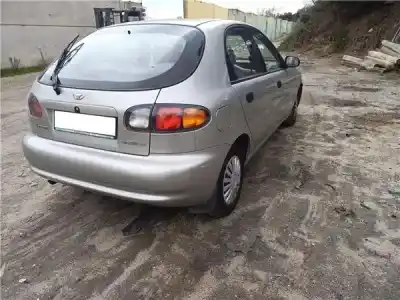 Veículo de Sucata daewoo lanos 1.4 do ano 2002 alimentado a13sms