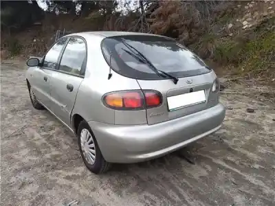 Veículo de Sucata daewoo lanos 1.4 do ano 2002 alimentado a13sms