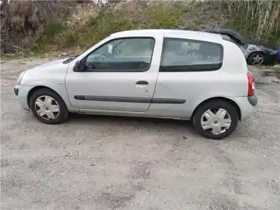 Здавання транспортного засобу renault clio ii fase ii (b/cb0) 1.2 authentique року 2003 потужний d4f712
