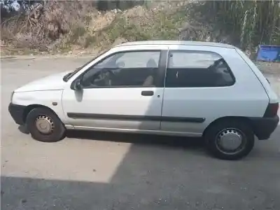 Vehicul casat renault clio i fase i+ii (b/c57) 1.2 (5/357y. 5/357k) al anului 1996 alimentat d7f 730