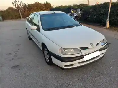 Veicolo di demolizione RENAULT LAGUNA I (B56_, 556_)  dell'anno 1996 alimentato G8T 760