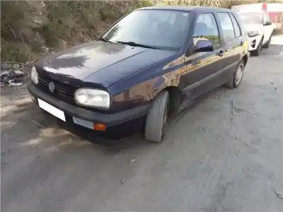 Veicolo di demolizione VOLKSWAGEN GOLF III (1H1)  dell'anno 1995 alimentato AEA