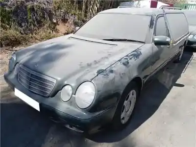 Veicolo di demolizione MERCEDES-BENZ CLASE E (W210) BERLINA DIESEL  dell'anno 2003 alimentato OM 612.961