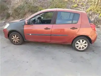 Veicolo di demolizione renault clio iii 1.5 dci diesel cat dell'anno 2007 alimentato k9k 766