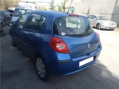 Veicolo di demolizione renault clio iii (br0/1, cr0/1) 1.5 dci (c/br0g c/br1g) dell'anno 2005 alimentato k9k 768
