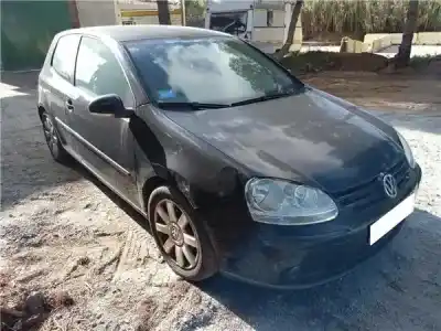 Veicolo di demolizione VOLKSWAGEN GOLF V (1K1)  dell'anno 2005 alimentato BKC