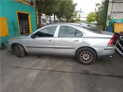 Veículo de Sucata volvo s60 berlina 2.4 (125kw) do ano 2001 alimentado b 5244 s