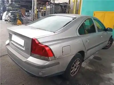 Veículo de Sucata volvo s60 berlina 2.4 (125kw) do ano 2001 alimentado b 5244 s