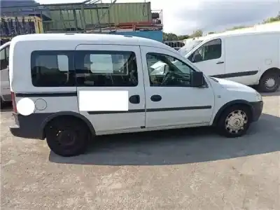 Veículo de Sucata opel combo 1.3 cdti 16v do ano 2006 alimentado z 13 dt