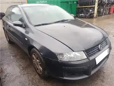 Veículo de Sucata fiat stilo (192_) 1.9 jtd (192_xe1a) do ano 2003 alimentado 192 a1.000