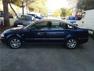 Veículo de Sucata volkswagen passat berlina (3b3) 2.8 v6 30v do ano 2001 alimentado amx