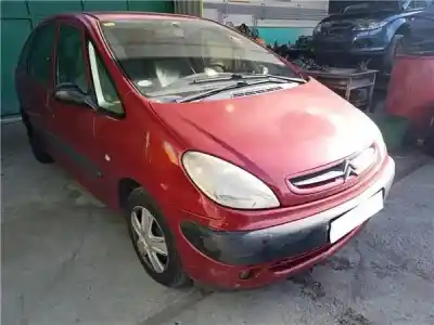 Veicolo di demolizione CITROEN XSARA PICASSO  dell'anno 2003 alimentato RHY (DW10TD)