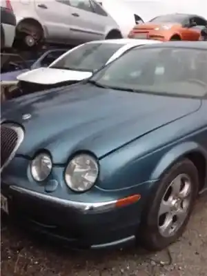 Sloopvoertuig JAGUAR                                             S-TYPE                                                                                                                                                                                                                                                     4.0 V8 32V CAT                                                                                                                                                                                                                                             van het jaar 1999 aangedreven GC