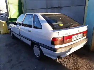 Здавання транспортного засобу RENAULT R 21 BERLINA (B/L48) 1.7 року 1990 потужний F2N 711