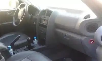 Veículo de Sucata hyundai santa fe (sm) 2.0 gls crdi do ano 2004 alimentado d4ea