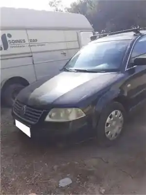Veículo de Sucata VOLKSWAGEN PASSAT BERLINA (3B3) 1.9 TDI do ano 2001 alimentado AWX