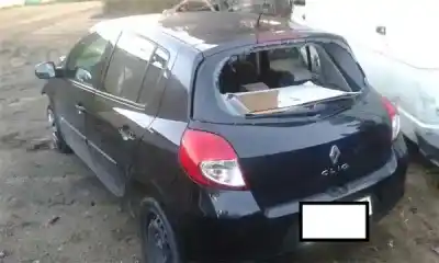 Veículo de Sucata RENAULT CLIO III 1.2 16V do ano 2010 alimentado D4F 740