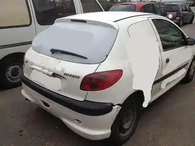 Vehicul casat PEUGEOT 206 SW (2E/K) 1.4 HDi al anului 2006 alimentat 8HZ (DV4TD)