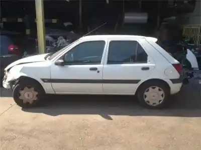 Veículo de Sucata ford fiesta iv (ja_, jb_) 1.3 i do ano 2001 alimentado j4r