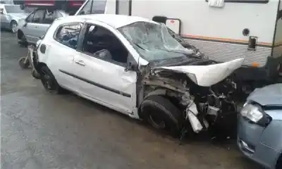 Veículo de Sucata renault clio iii 1.5 dci diesel cat do ano 2007 alimentado k9k 766