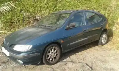 Veículo de Sucata RENAULT MEGANE I BERL./ BERL. CON PORTÓN (BA0) 1.6e Alize do ano 1996 alimentado K7M 690
