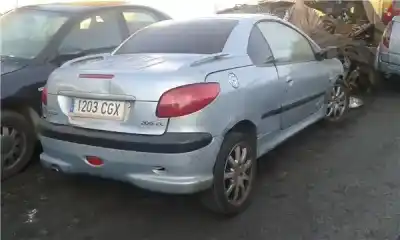 Veicolo di demolizione PEUGEOT 206 CC (2D) 2.0 S16 dell'anno 2003 alimentato RFN (EW10J4)