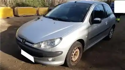 Sloopvoertuig PEUGEOT 206 SW (2E/K) 1.4 HDi van het jaar 2004 aangedreven 8HX (DV4TD)