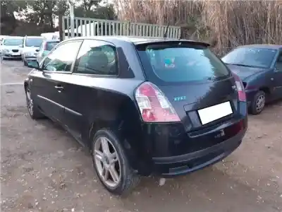 Veículo de Sucata fiat stilo (192_) 1.9 jtd (192_xe1a) do ano 2003 alimentado 192 a1.000