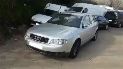 Veículo de Sucata audi a4 berlina (8e) 2.5 v6 24v tdi do ano 2002 alimentado ake
