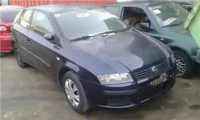 Veículo de Sucata FIAT STILO (192_) 1.9 JTD (192_XF1A) do ano 2002 alimentado 192 A3.000