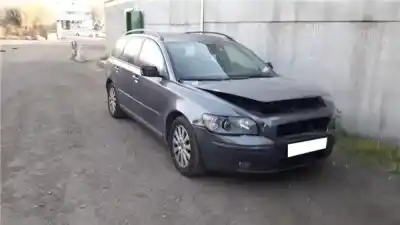 Scrapping Vehicle VOLVO V50 FAMILIAR 1.6 Diesel CAT of the year 2004 powered 