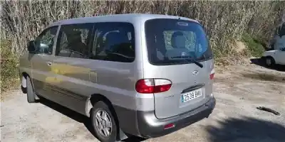 Scrapping Vehicle HYUNDAI H-1 / STAREX AUTOBÚS (A1) 2.5 TCi of the year 2001 powered D4BH