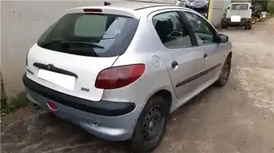 Veículo de Sucata PEUGEOT 206 SW (2E/K) 1.4 HDi do ano 2002 alimentado 8HX (DV4TD)